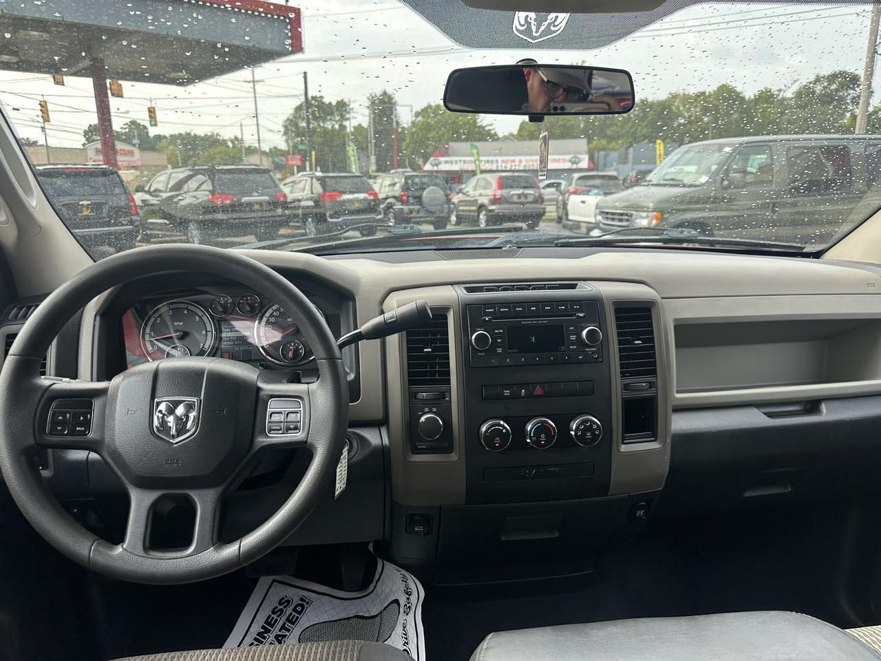 RAM 1500 4WD Quad Cab 140.5" Express 2012
