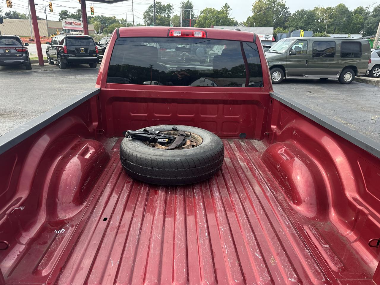 RAM 1500 4WD Quad Cab 140.5" Express 2012