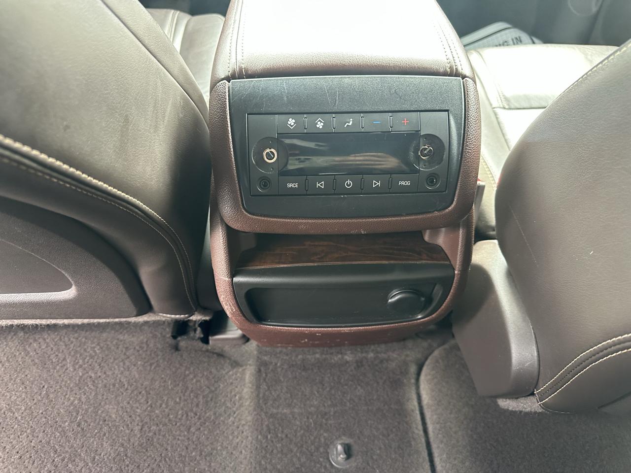 Buick Enclave AWD 4dr Premium 2013