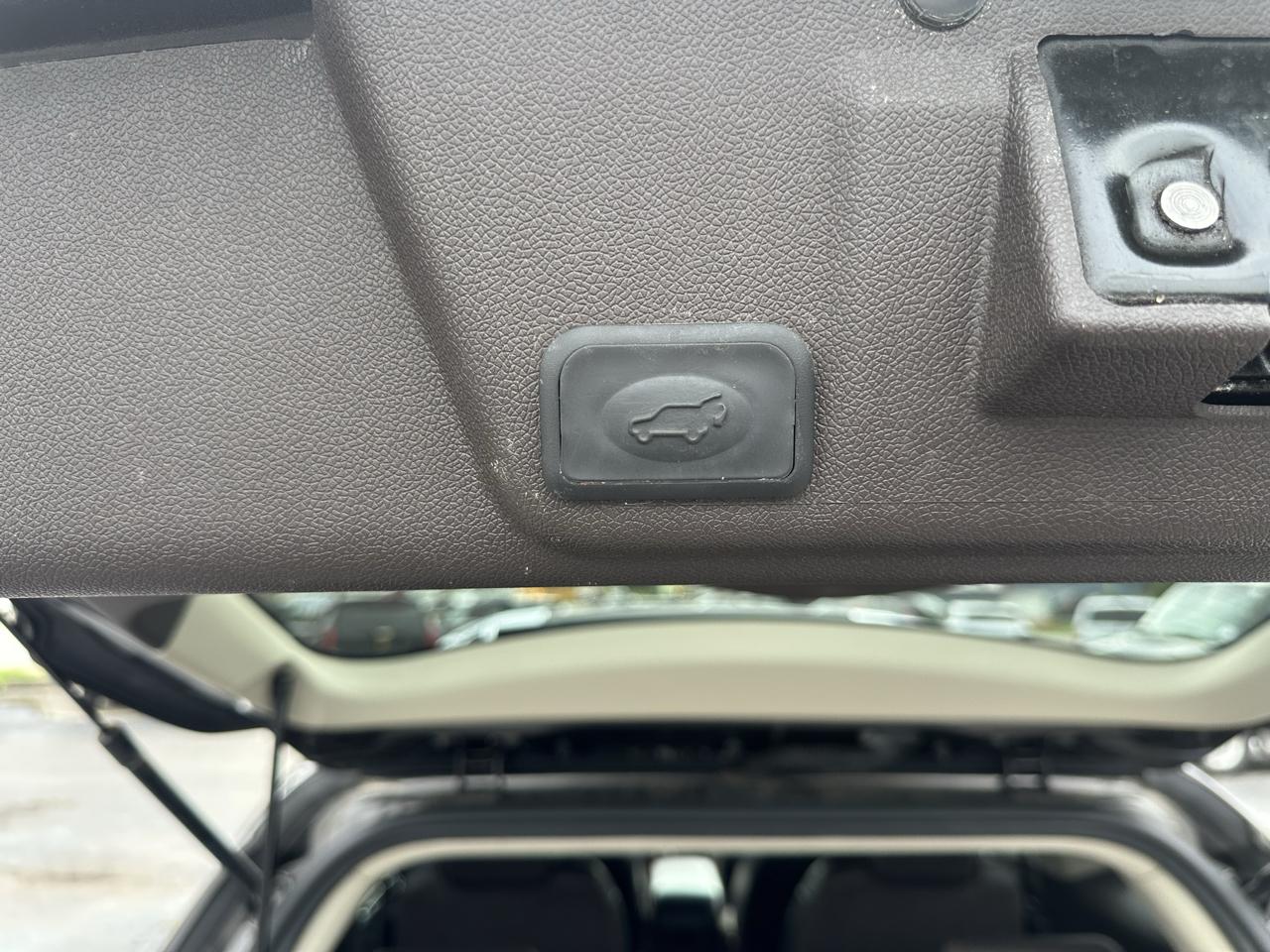 Buick Enclave AWD 4dr Premium 2013