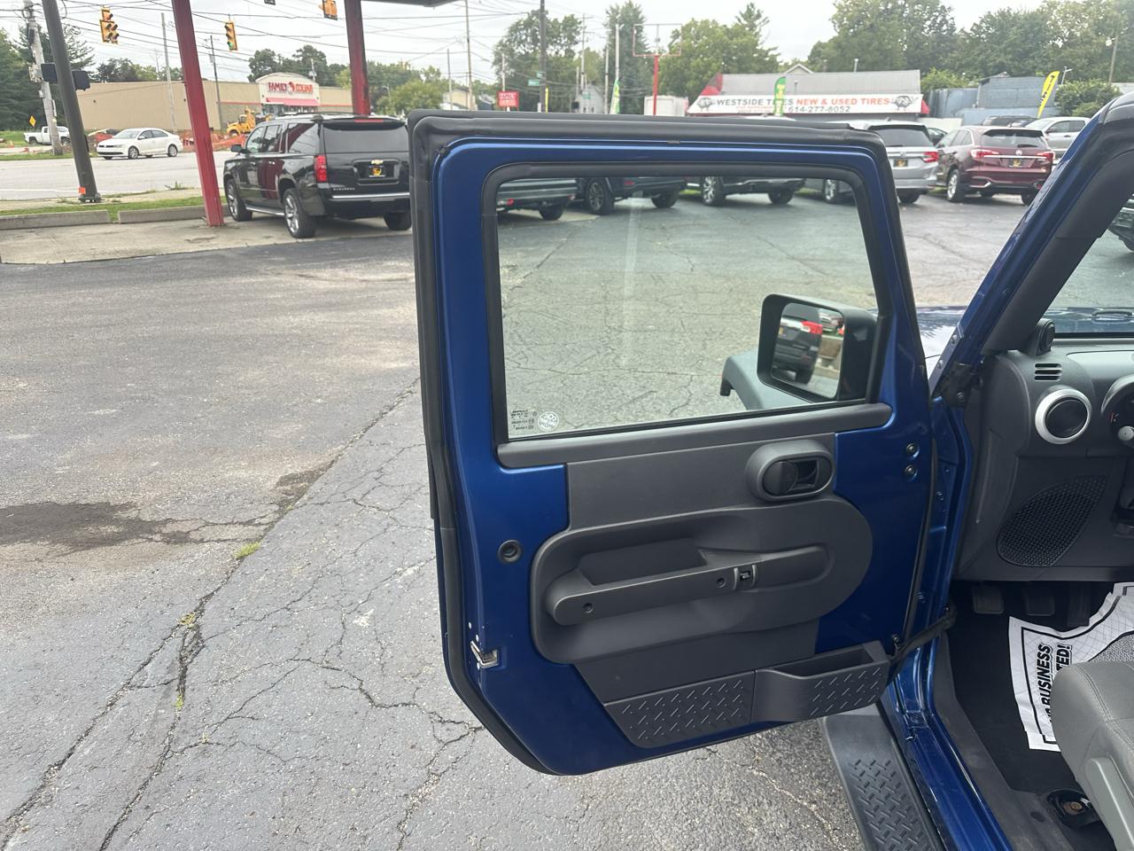 Jeep Wrangler Unlimited 4WD 4dr X 2009