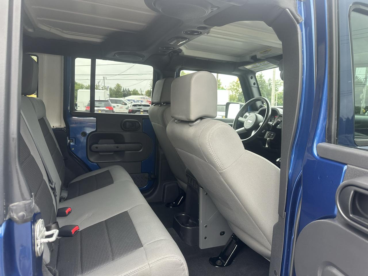 Jeep Wrangler Unlimited 4WD 4dr X 2009