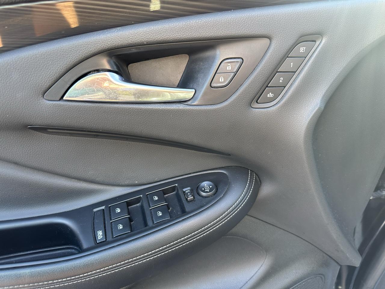Buick Envision AWD 4dr Essence 2019