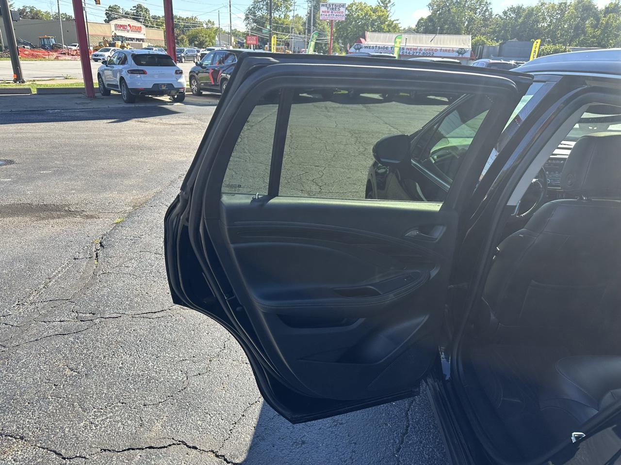 Buick Envision AWD 4dr Essence 2019