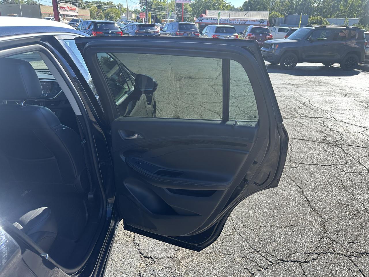Buick Envision AWD 4dr Essence 2019
