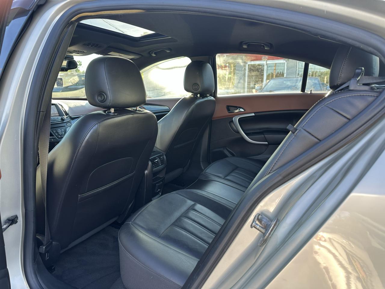 Buick Regal 4dr Sdn Premium II FWD 2016