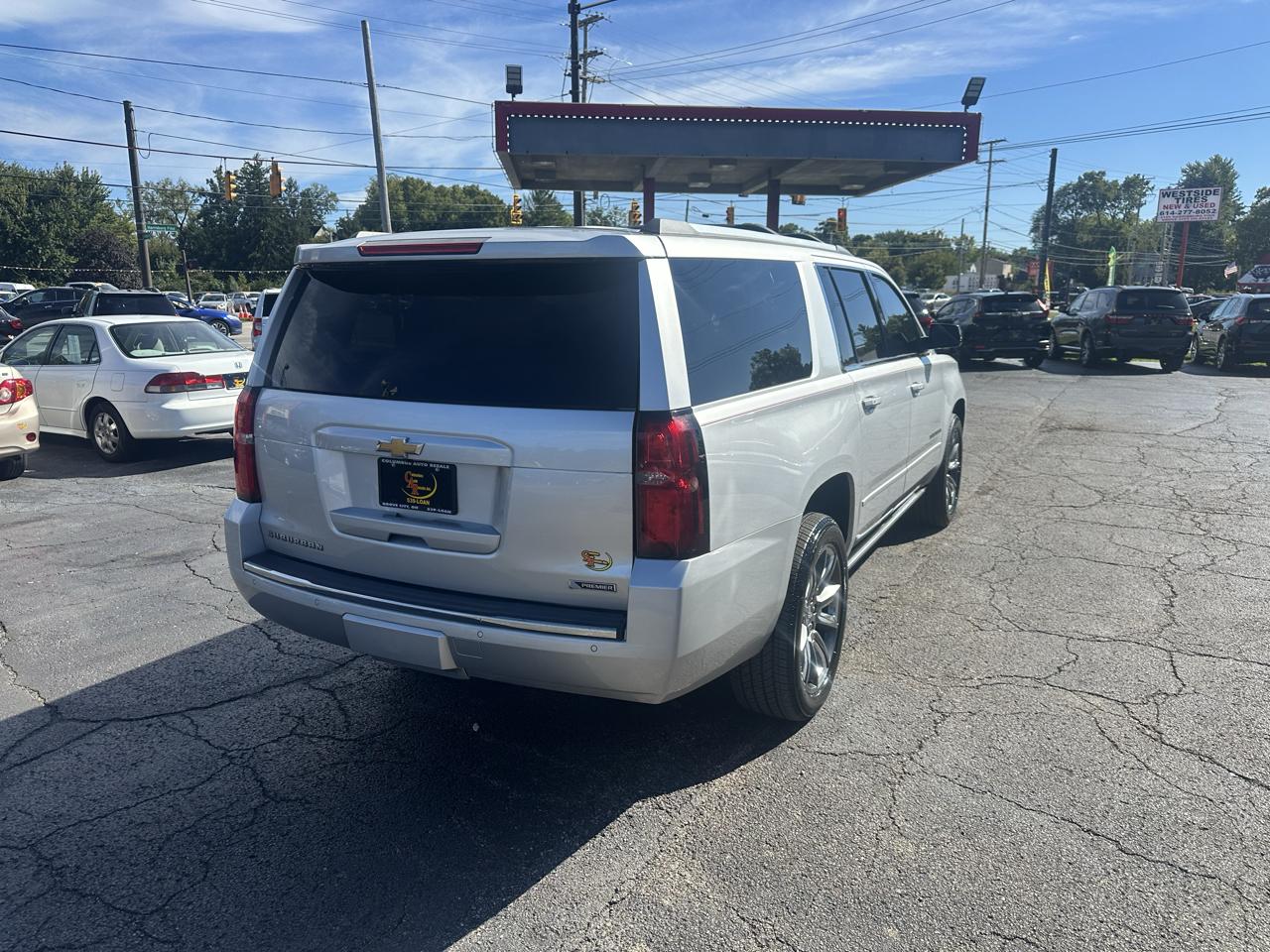 Chevrolet Suburban 4WD 4dr 1500 Premier 2018