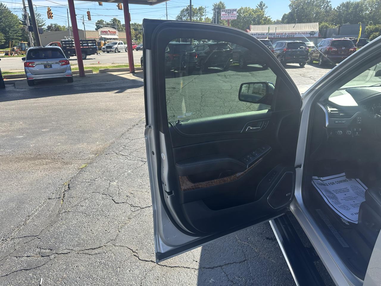 Chevrolet Suburban 4WD 4dr 1500 Premier 2018