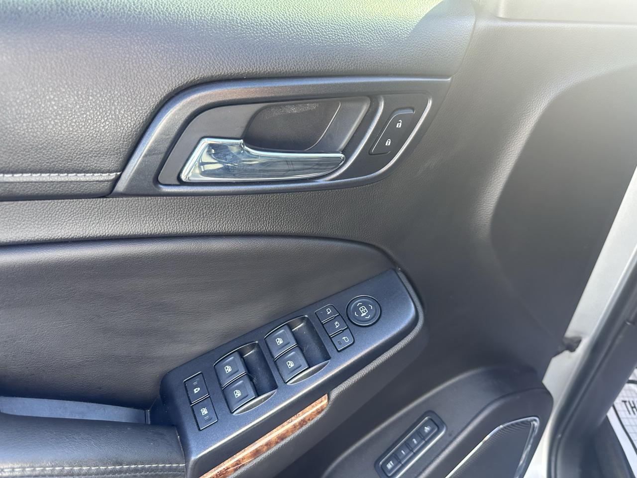 Chevrolet Suburban 4WD 4dr 1500 Premier 2018