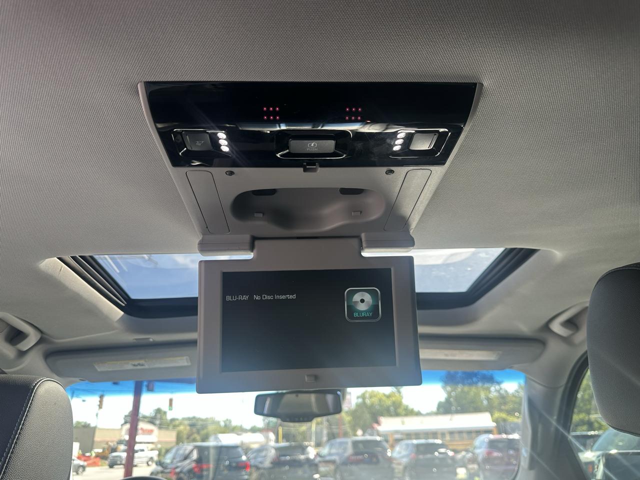 Chevrolet Suburban 4WD 4dr 1500 Premier 2018