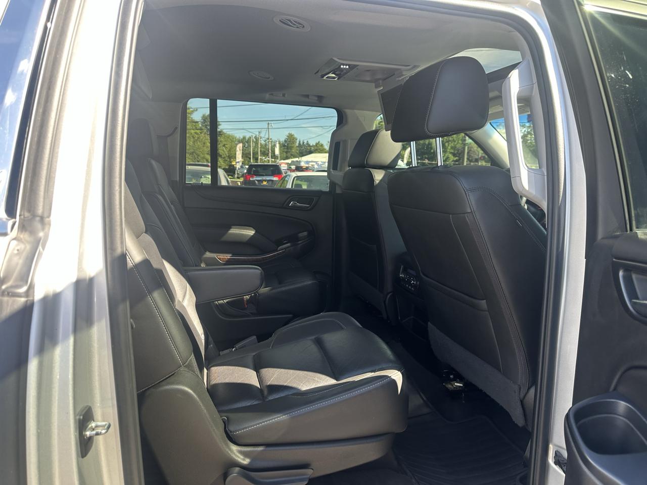Chevrolet Suburban 4WD 4dr 1500 Premier 2018