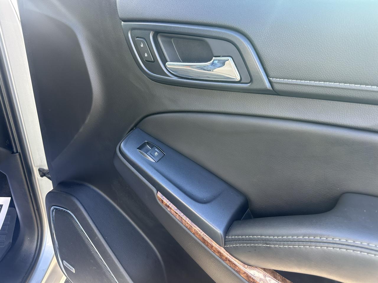 Chevrolet Suburban 4WD 4dr 1500 Premier 2018