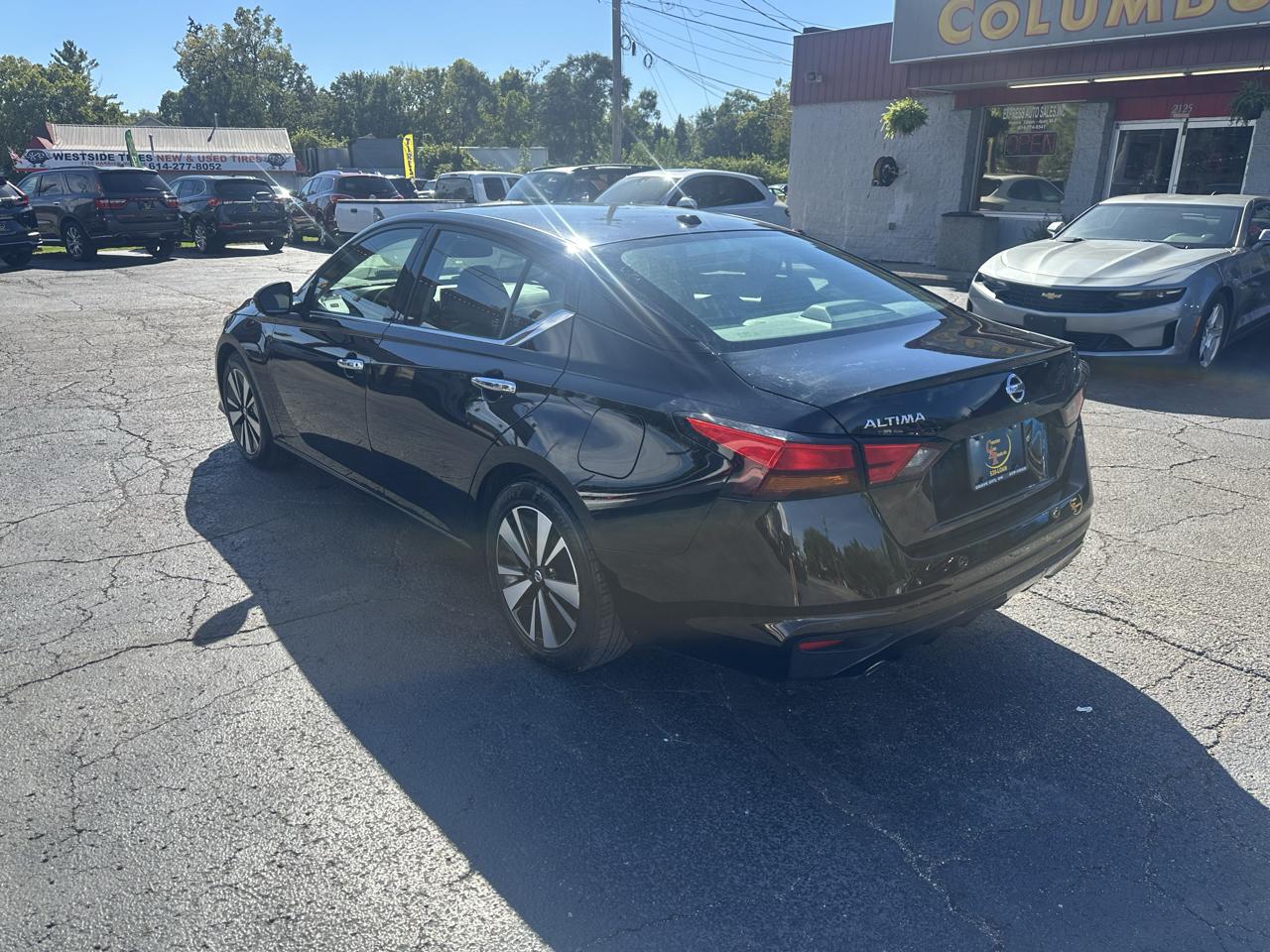 Nissan Altima 2.5 SV Sedan 2019