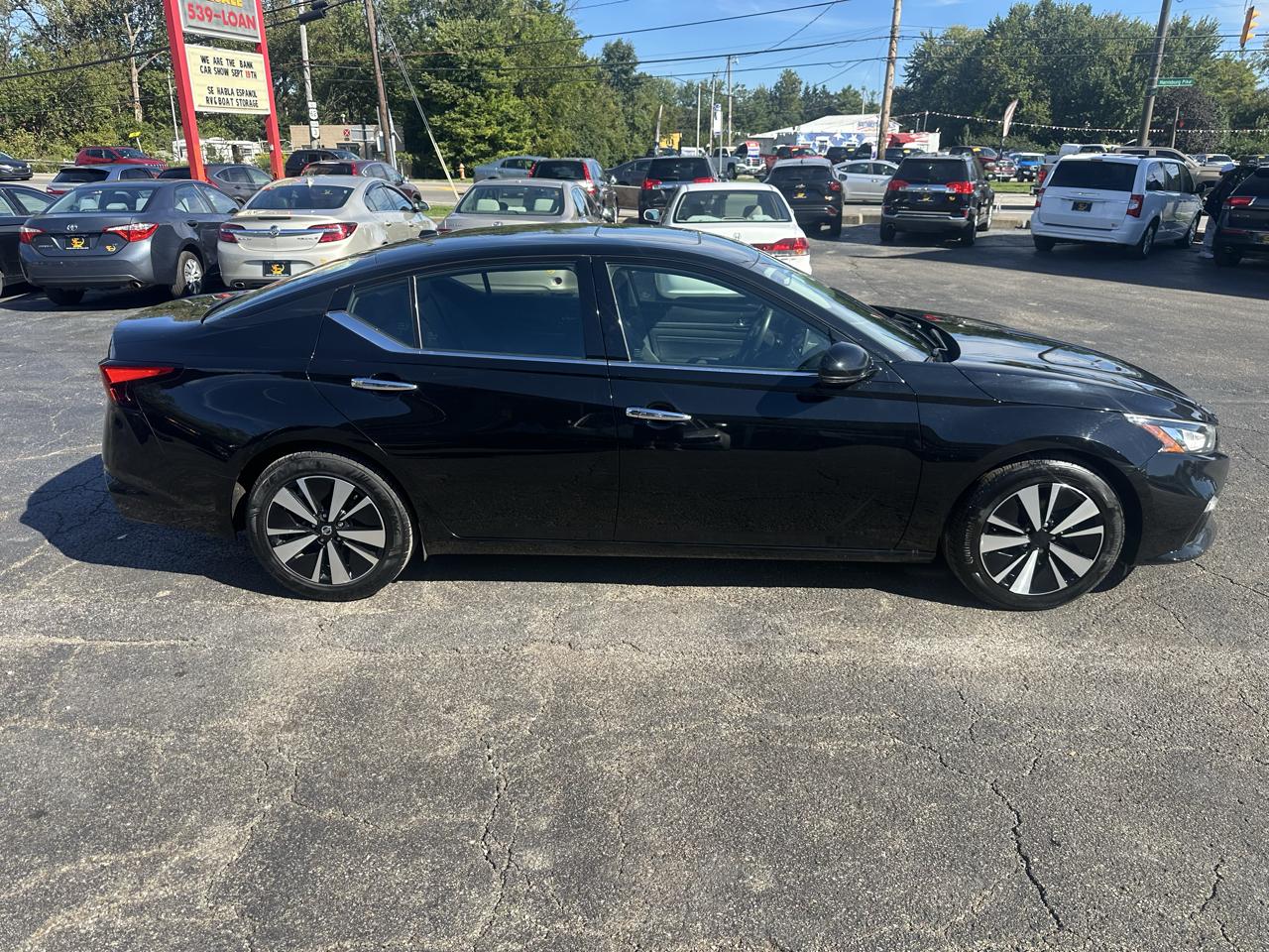 Nissan Altima 2.5 SV Sedan 2019