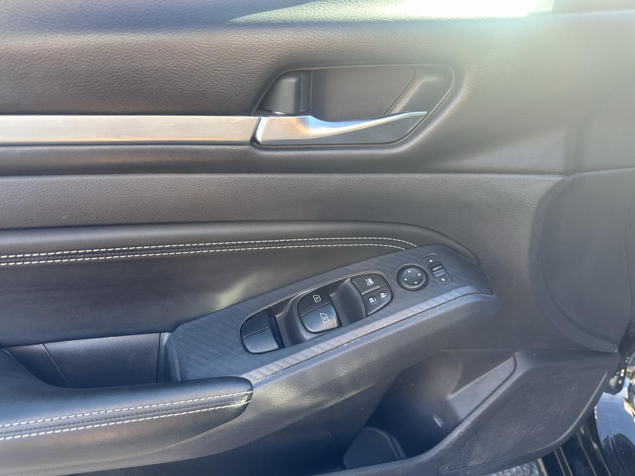 Nissan Altima 2.5 SV Sedan 2019
