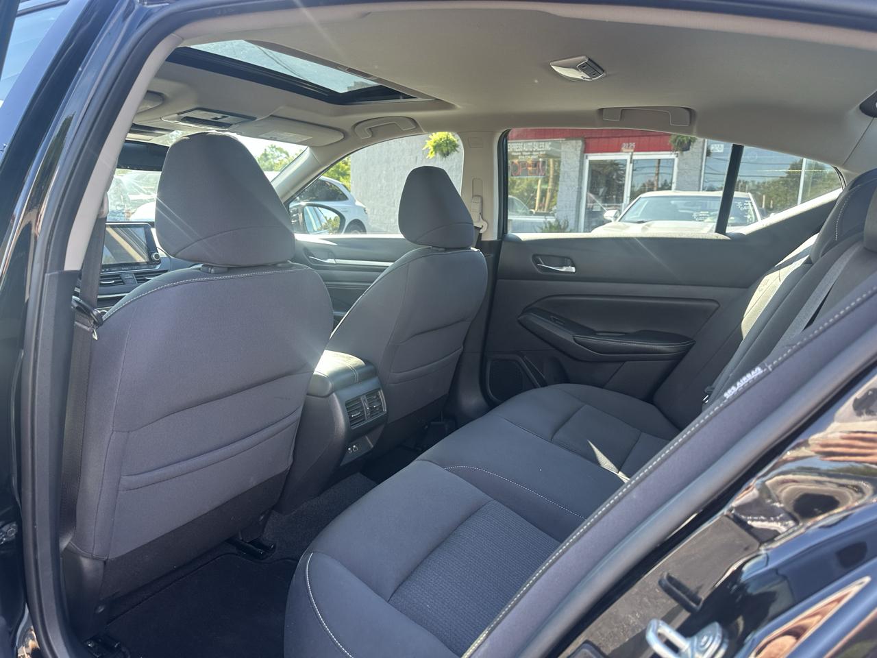 Nissan Altima 2.5 SV Sedan 2019