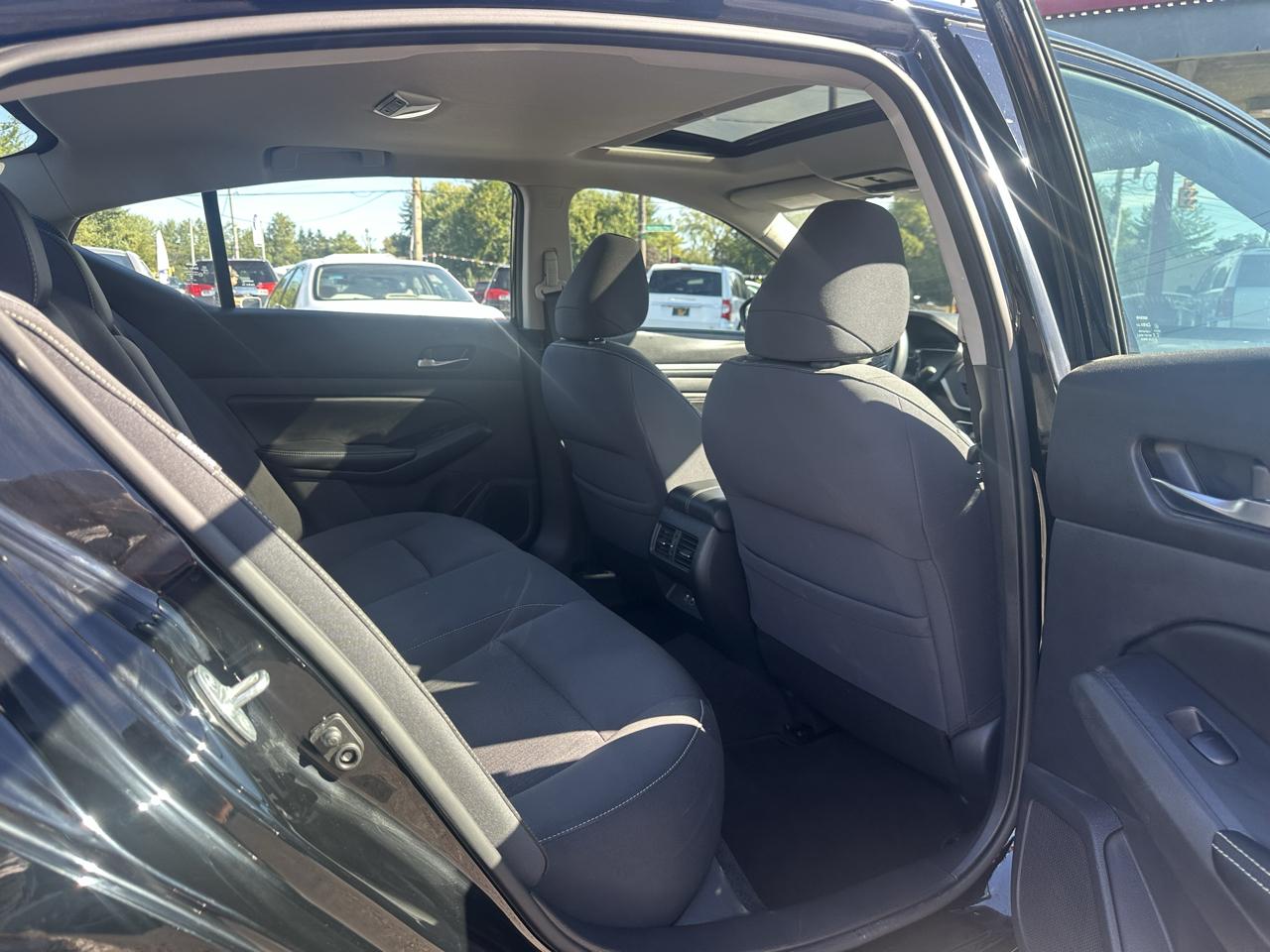 Nissan Altima 2.5 SV Sedan 2019