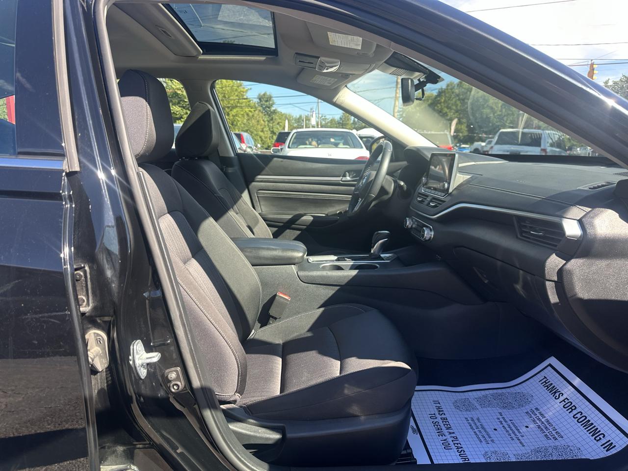 Nissan Altima 2.5 SV Sedan 2019