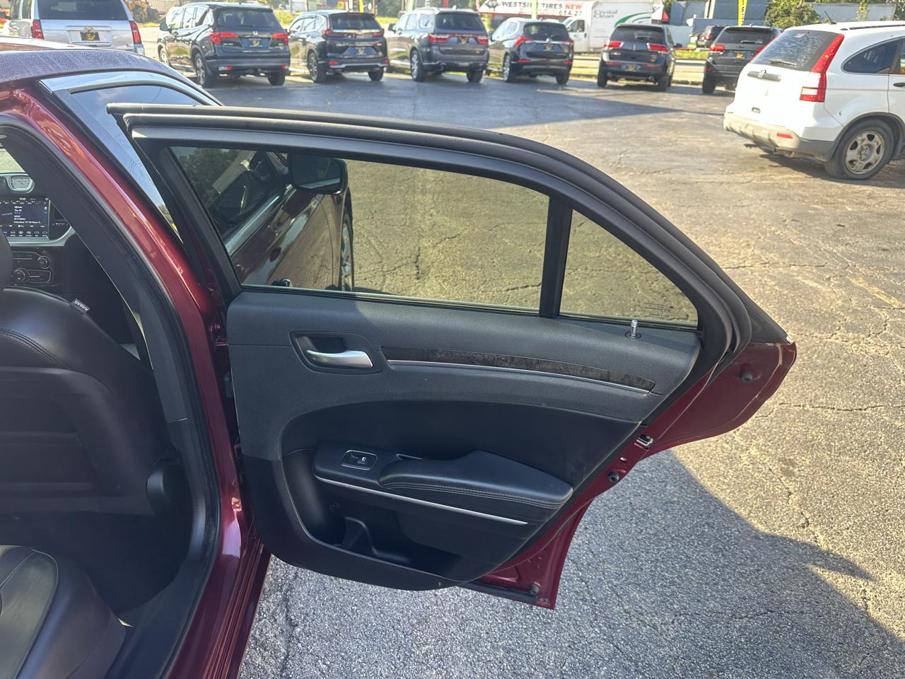 Chrysler 300 Limited AWD 2019