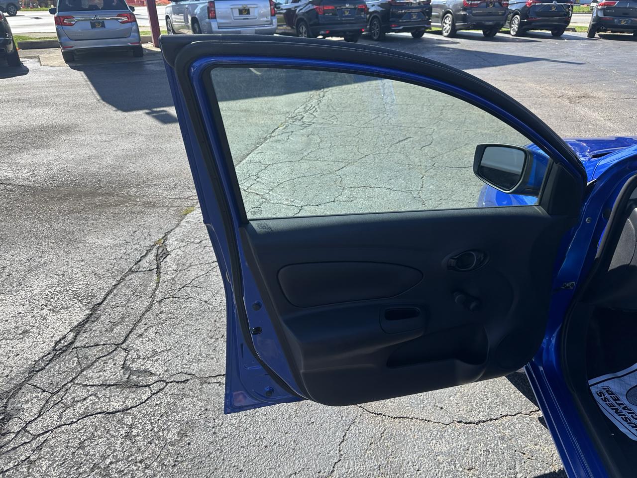 Nissan Versa 4dr Sdn CVT 1.6 S Plus 2016