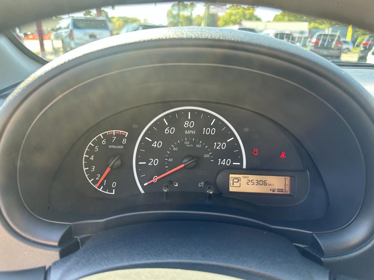 Nissan Versa 4dr Sdn CVT 1.6 S Plus 2016