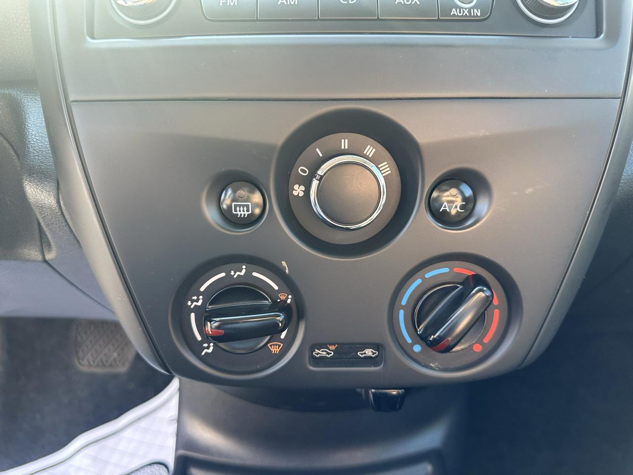 Nissan Versa 4dr Sdn CVT 1.6 S Plus 2016