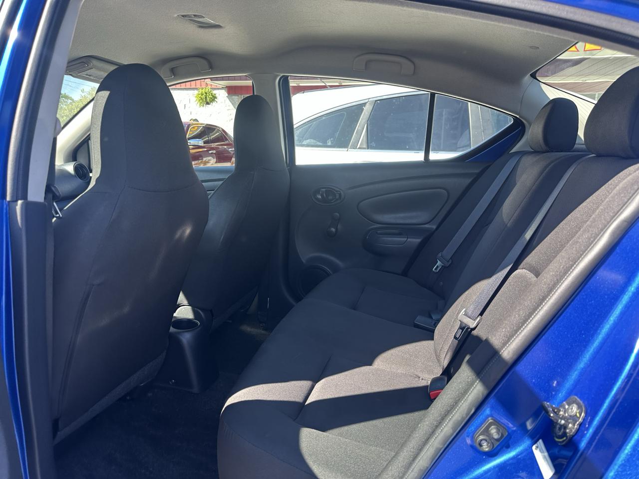 Nissan Versa 4dr Sdn CVT 1.6 S Plus 2016