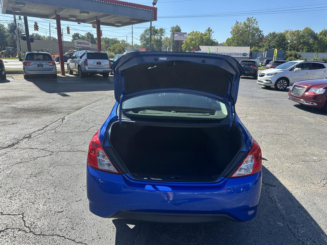Nissan Versa 4dr Sdn CVT 1.6 S Plus 2016