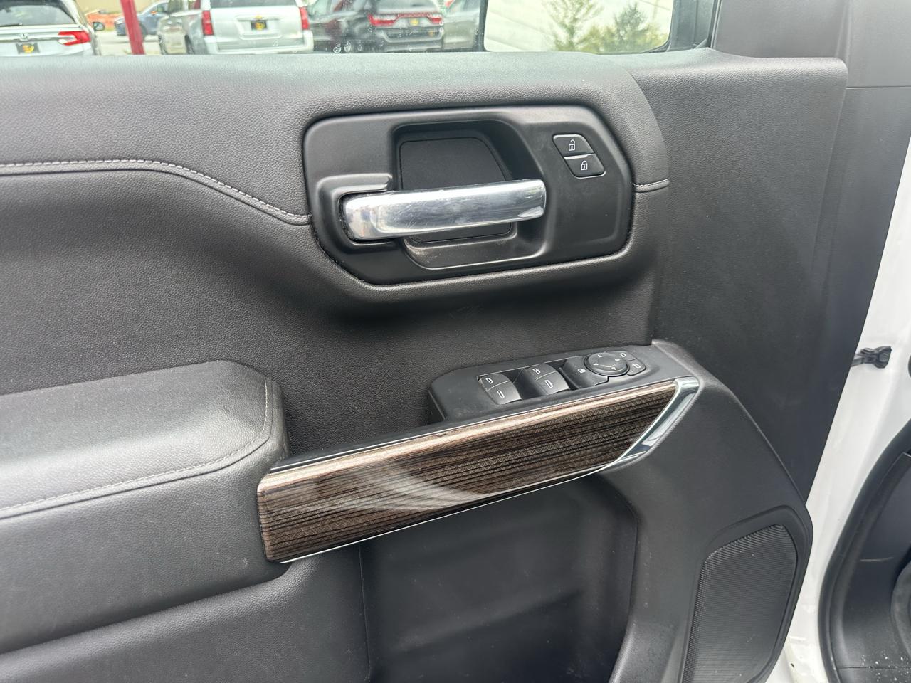 Chevrolet Silverado 1500 4WD Crew Cab 147" LT 2020
