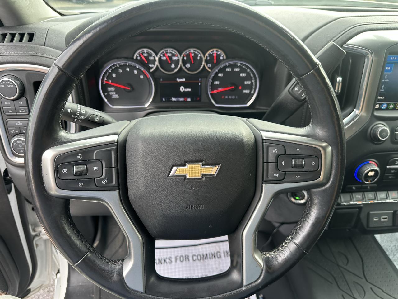 Chevrolet Silverado 1500 4WD Crew Cab 147" LT 2020