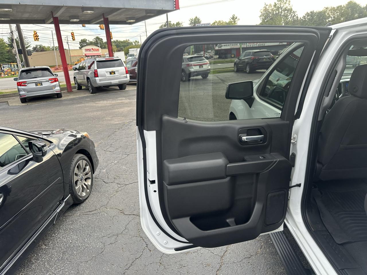 Chevrolet Silverado 1500 4WD Crew Cab 147" LT 2020