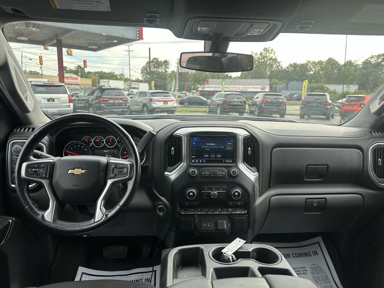 Chevrolet Silverado 1500 4WD Crew Cab 147" LT 2020