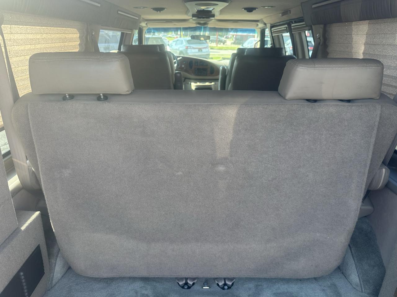 Ford Econoline Cargo Van E-150 2002