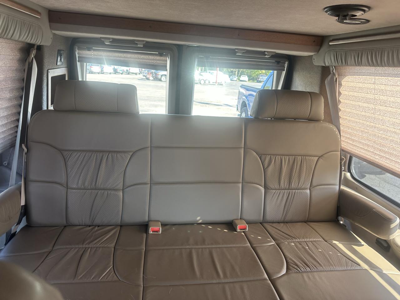 Ford Econoline Cargo Van E-150 2002