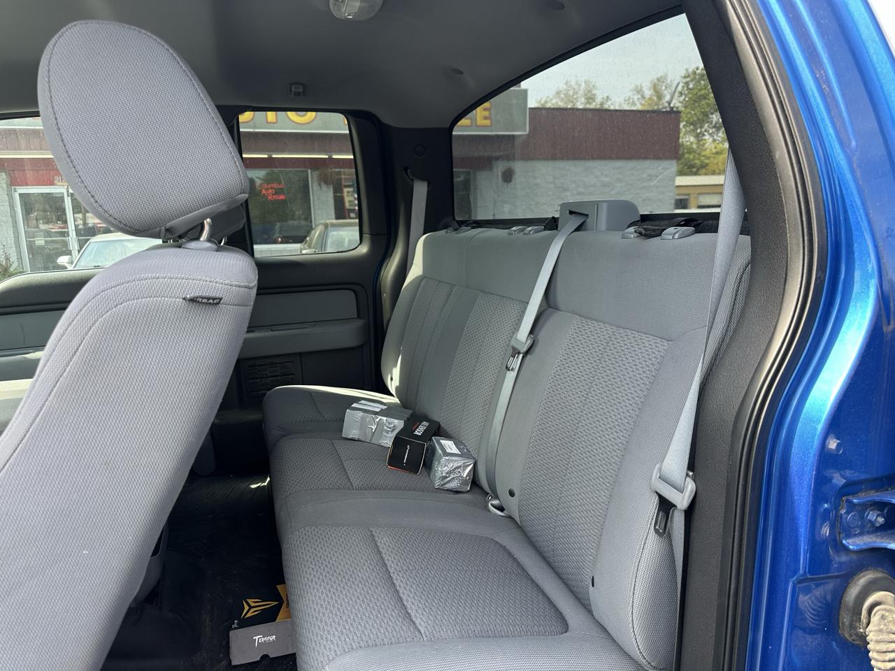 Ford F-150 4WD SuperCab 145" Lariat 2012