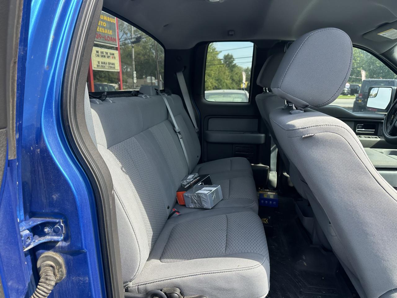 Ford F-150 4WD SuperCab 145" Lariat 2012