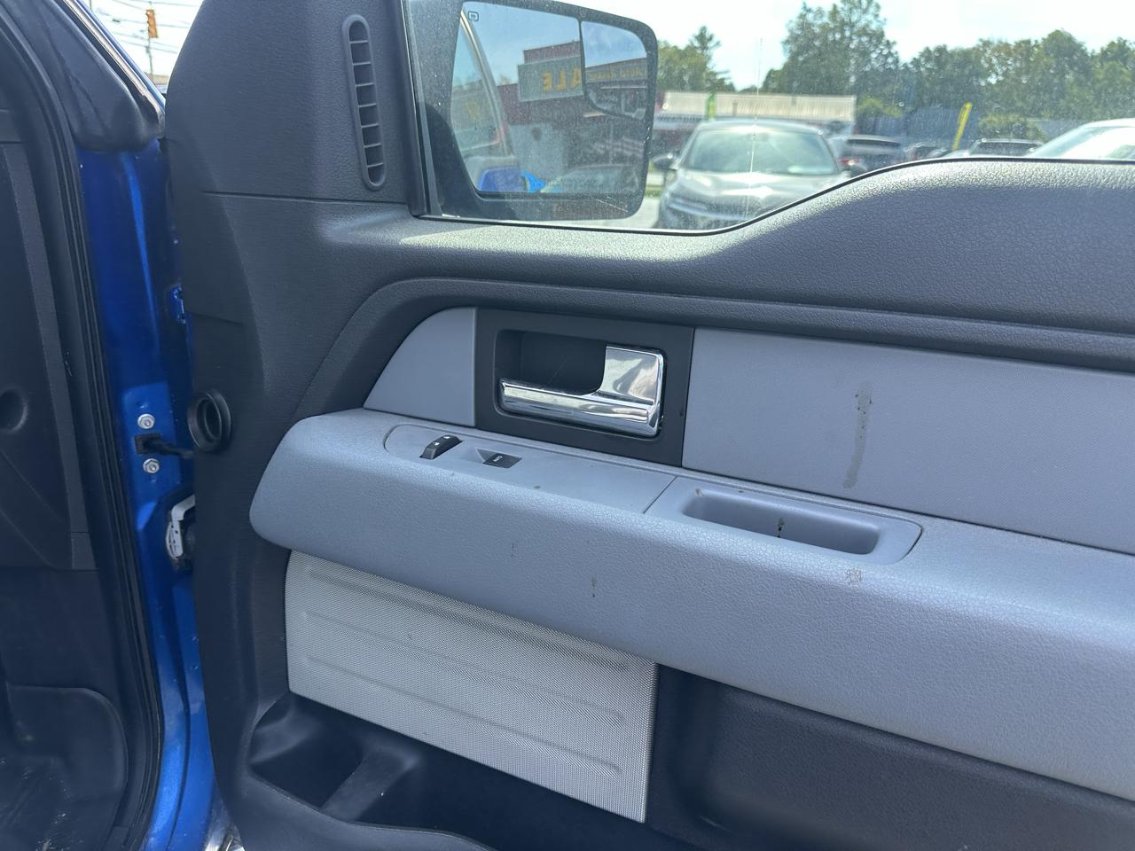 Ford F-150 4WD SuperCab 145" Lariat 2012