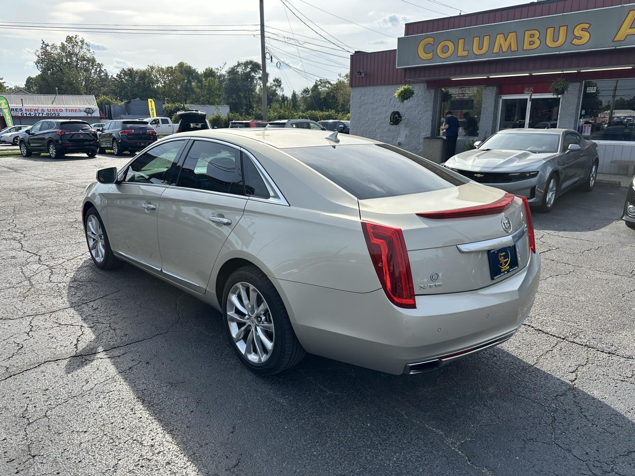 Cadillac XTS 4dr Sdn Luxury FWD 2014