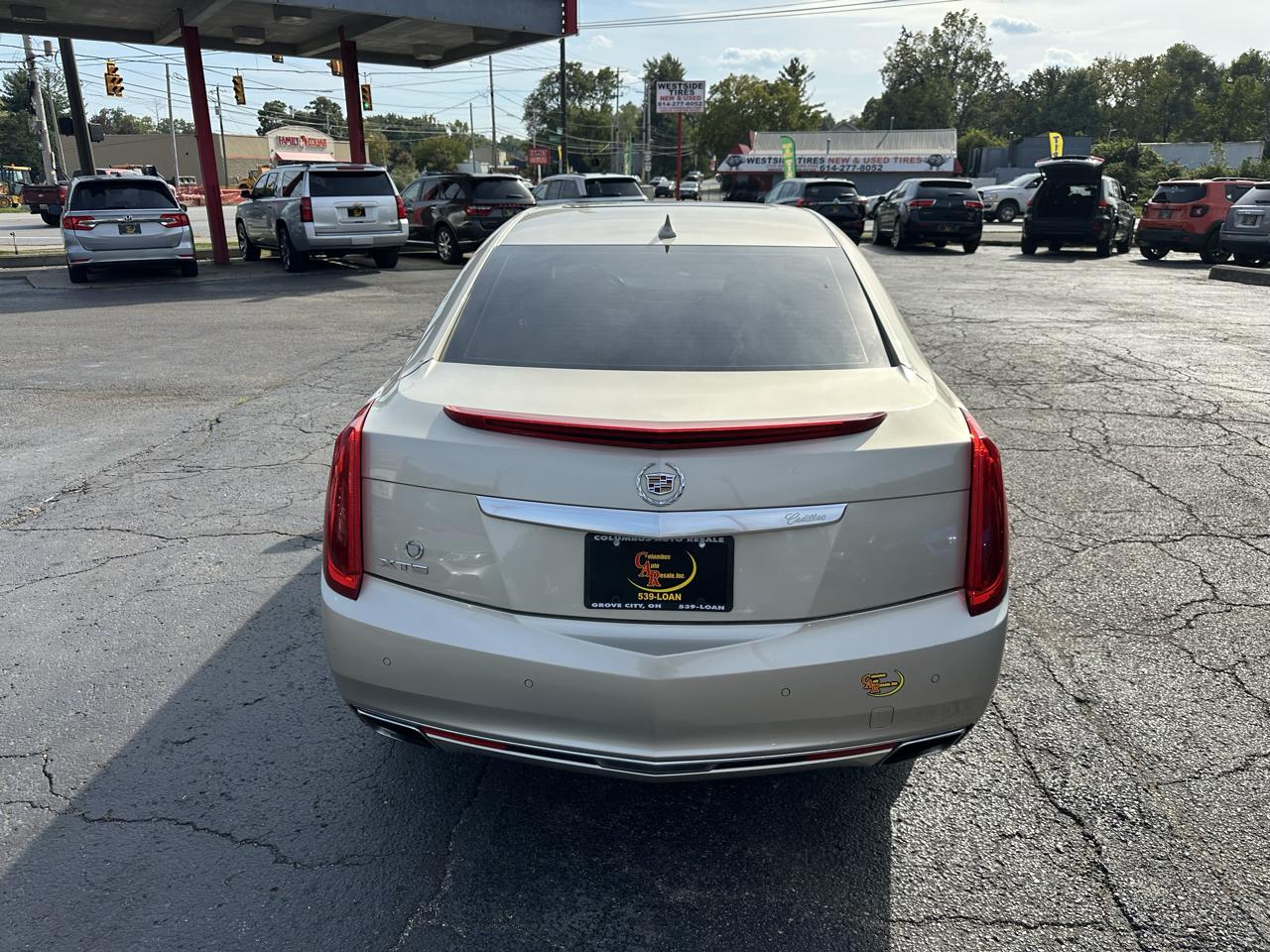 Cadillac XTS 4dr Sdn Luxury FWD 2014