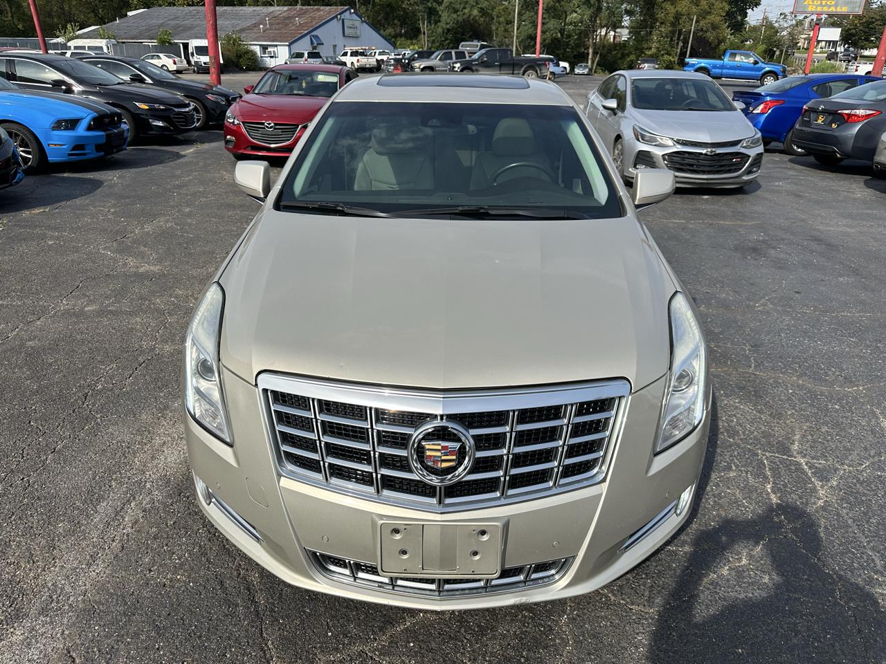 Cadillac XTS 4dr Sdn Luxury FWD 2014