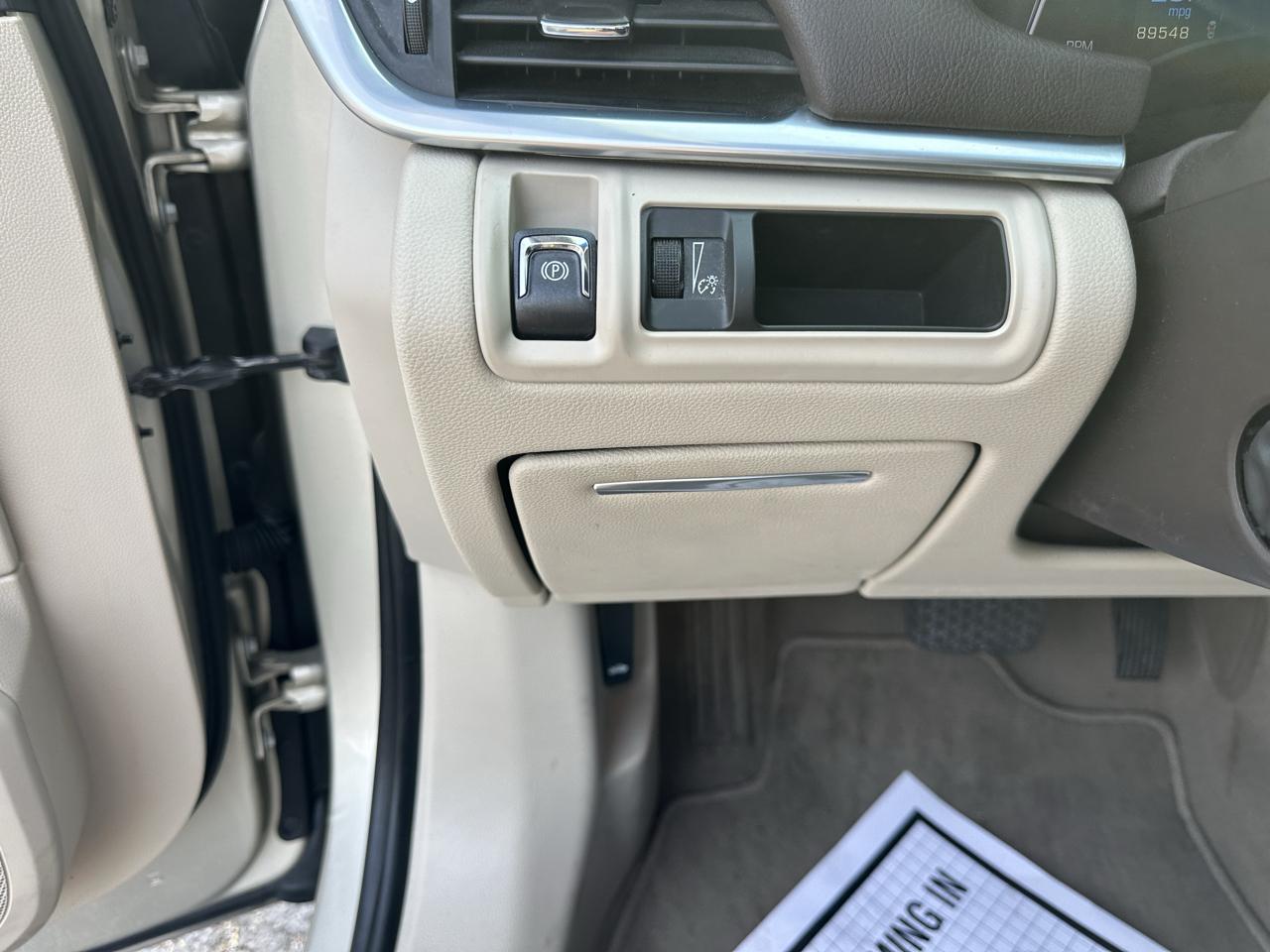 Cadillac XTS 4dr Sdn Luxury FWD 2014
