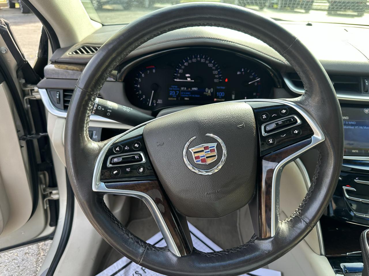 Cadillac XTS 4dr Sdn Luxury FWD 2014