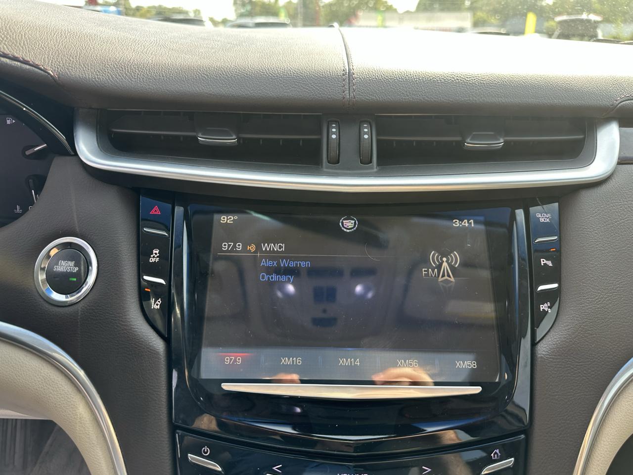 Cadillac XTS 4dr Sdn Luxury FWD 2014