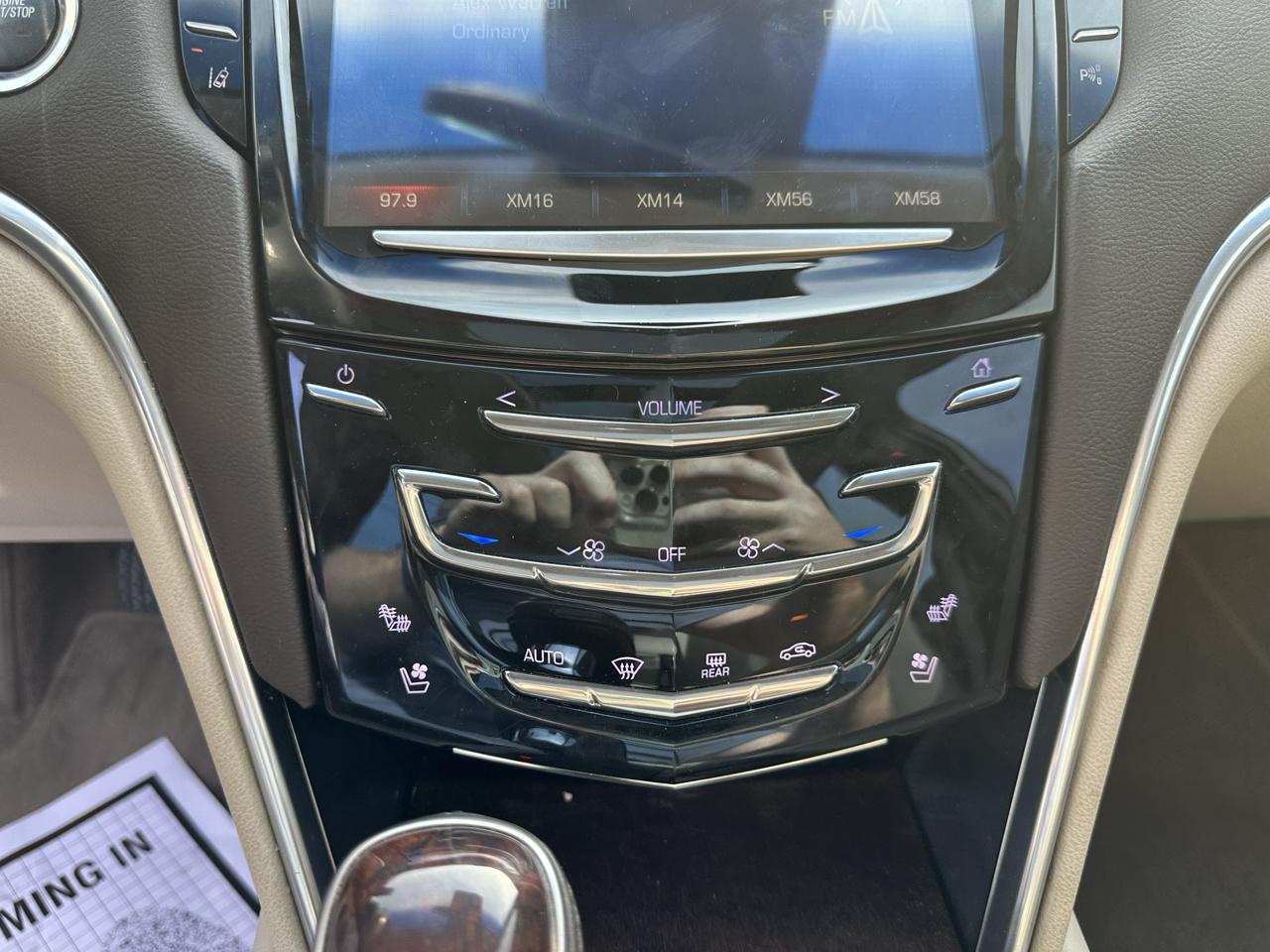 Cadillac XTS 4dr Sdn Luxury FWD 2014