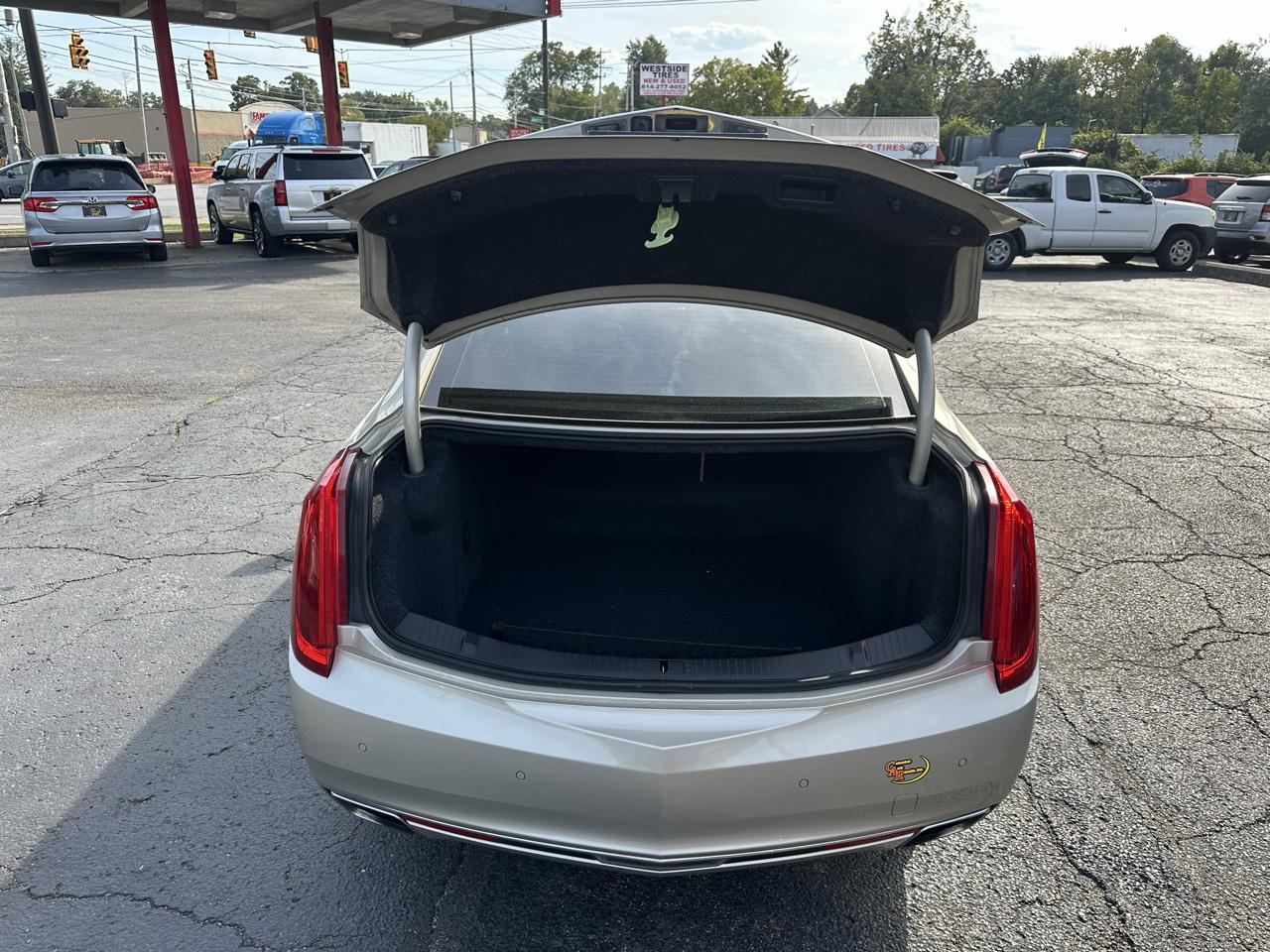 Cadillac XTS 4dr Sdn Luxury FWD 2014