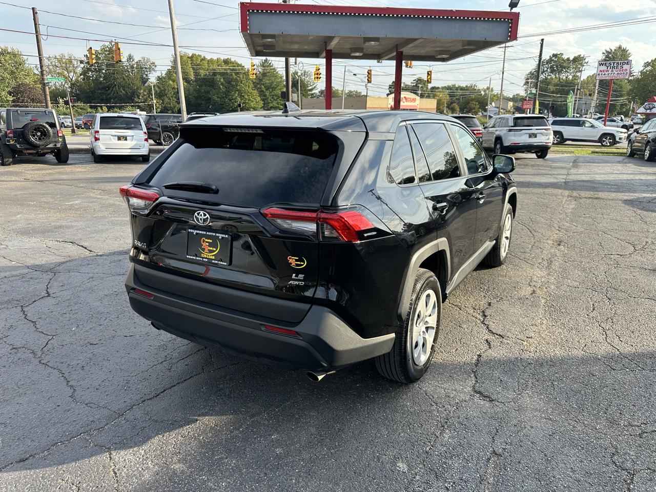 Toyota RAV4 LE AWD (Natl) 2025