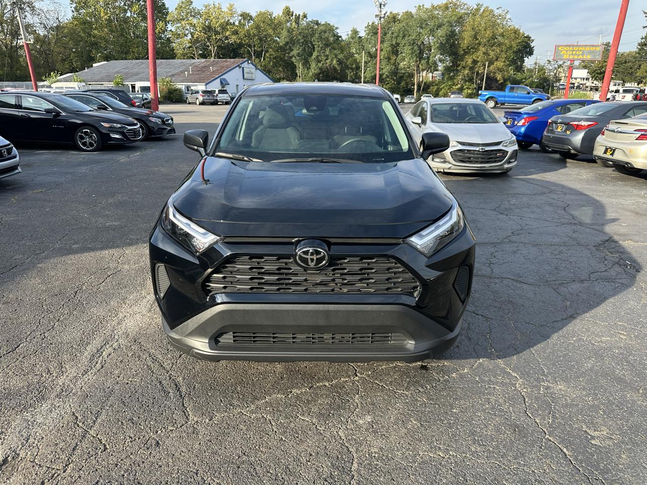 Toyota RAV4 LE AWD (Natl) 2025