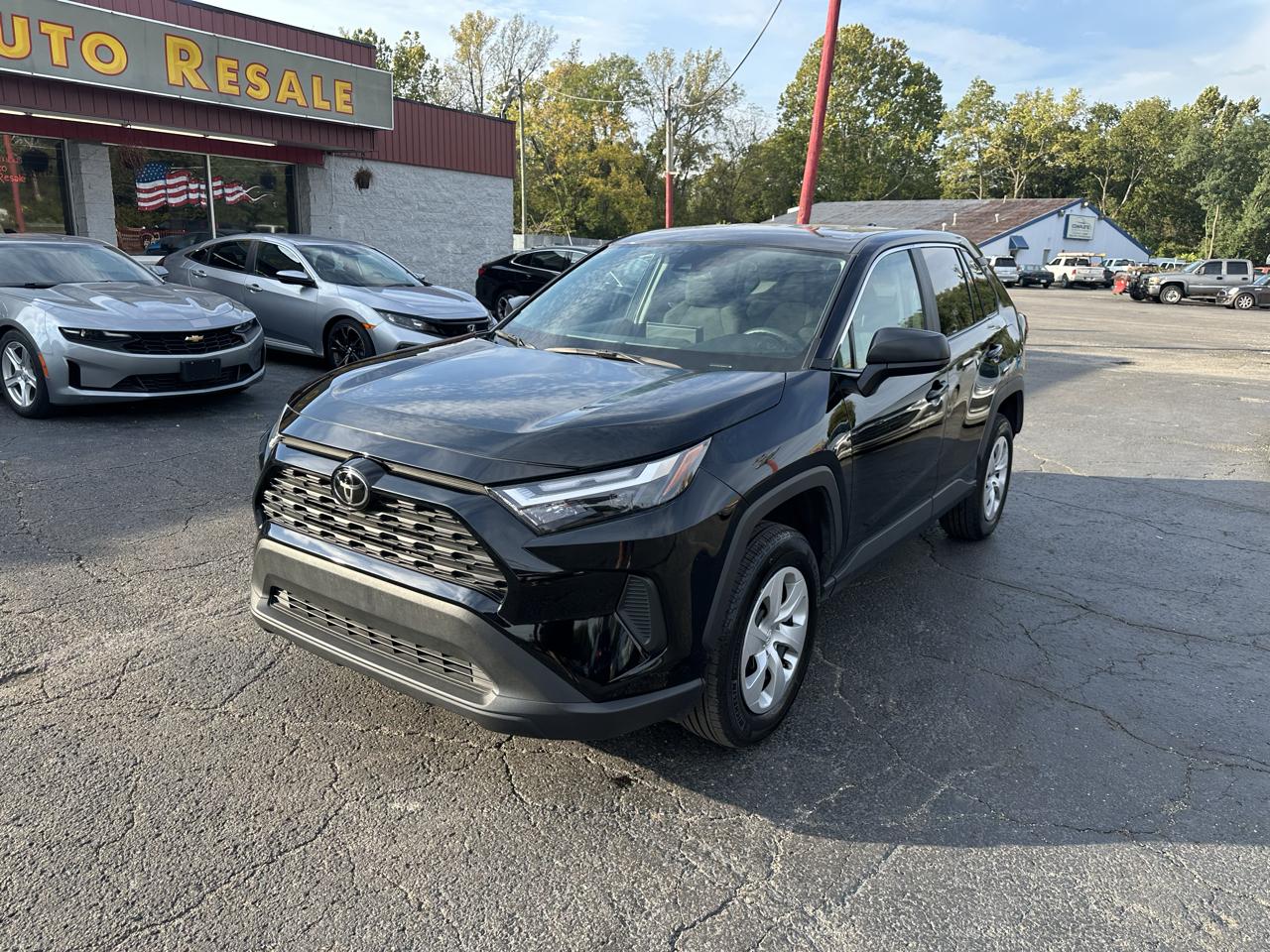 Toyota RAV4 LE AWD (Natl) 2025