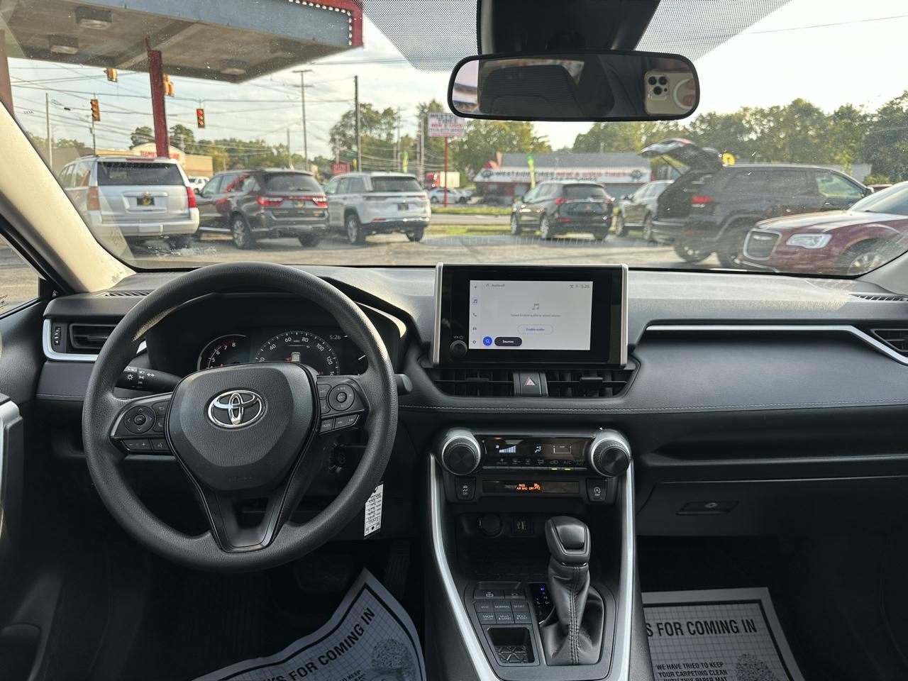 Toyota RAV4 LE AWD (Natl) 2025