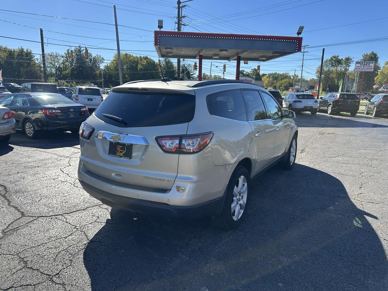 Chevrolet Traverse AWD 4dr LT w/1LT 2016